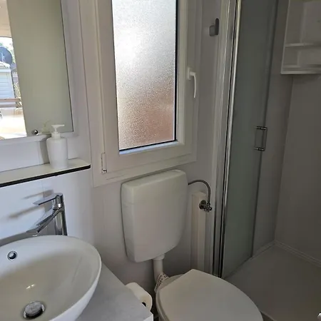 Mobile Lea, Kamp Soline * ביוגראד נה מורו