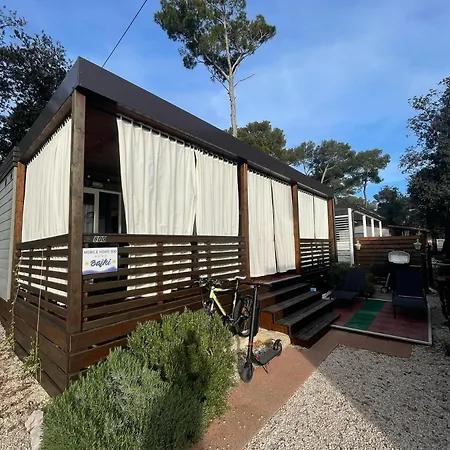 Mobile Lea, Kamp Soline ביוגראד נה מורו