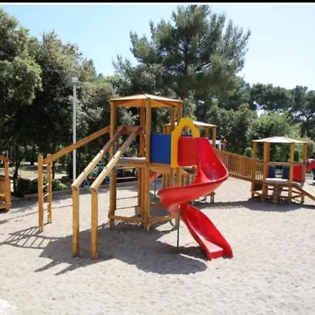 Mobile Lea, Kamp Soline *